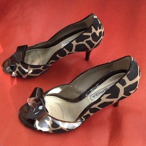 Via Spiga Spotted Safari Heels Shoes 8M